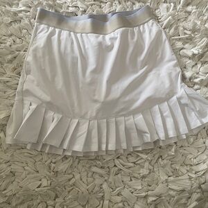 Elegant White Pleated Golf Skirt Walter Hagen